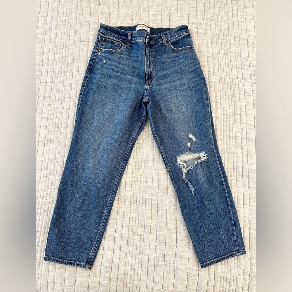 Abercrombie & Fitch - The Mom High Rise - 29/8s